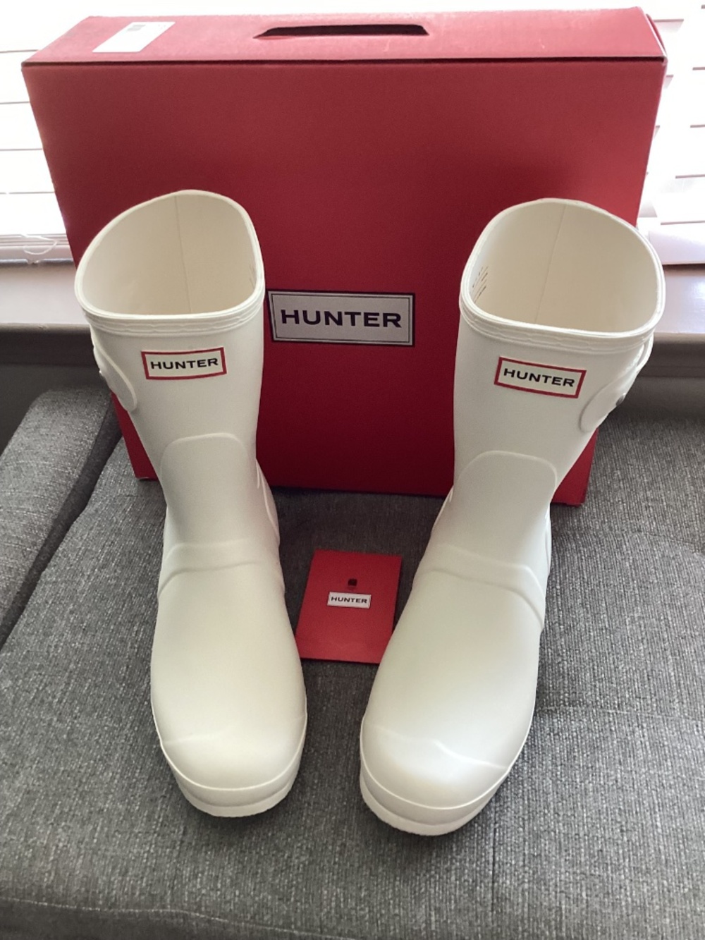 Hunter Original Short Waterproof Rain Boot, size 10 - Picture 5 of 11
